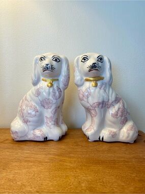 Pair of Staffordshire Style Dog Figurines Reproduction 5.5” Floral Spaniel Gold